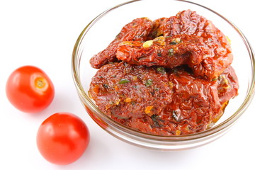dried tomatoes in olive oil