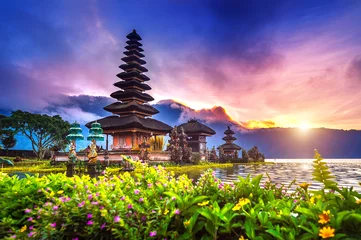 Keuken foto achterwand Indonesië Pura Ulun Danu Bratan-tempel in Bali, Indonesië.