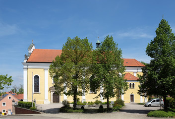 Fototapeta na wymiar St. Nikolaus in Siegenburg