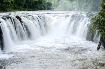 waterfall,Tad pha suam fall