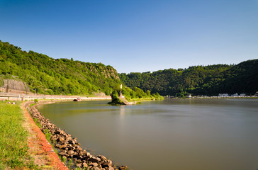 Obraz premium Loreleyfelsen, Loreley, Sankt Goarshausen, Unesco Weltkulturerbe Oberes Mittelrheintal, Rheinland-Pfalz, Deutschland, Europa