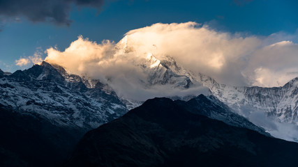 Fototapeta na wymiar Many cloud on the mountain at Nepal