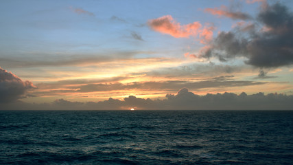 Obraz premium Indian ocean: skyline and beautiful clouds