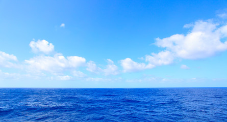 Fototapeta na wymiar Atlantic Ocean panoramic seascape