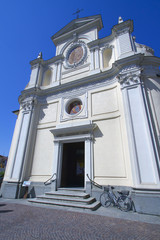 Fototapeta na wymiar chiesa san giovanni battista a cuneo piemonte italia europa