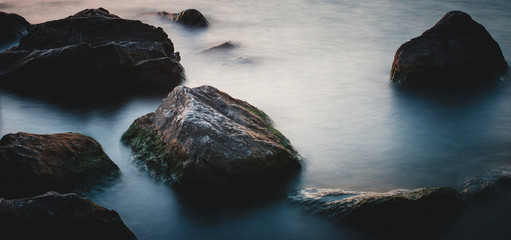 rocks and cliff in the ocean © Maroo