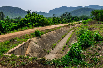 Irrigation canal