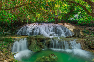 Fototapeta na wymiar tanpliw waterfall Thung Wa, Satun, Thailand