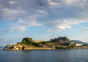 Obraz premium Hellenic temple and old castle at Corfu island