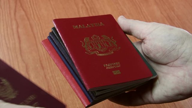 Six_Passports