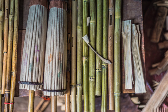 Making of bamboo umbrellas