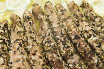 Sprinkle the sesame paste, pork dish with vegetables.