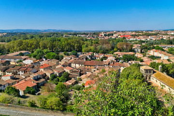Fototapeta na wymiar Blick auf die Stadt Carcassonne in der Region Languedoc-Roussilon im Süden Frankreichs