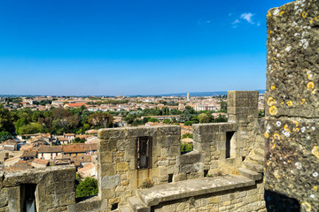 Fototapeta na wymiar Blick auf die Dächer der Stadt Carcassonne von der historischen Festungsanlage aus