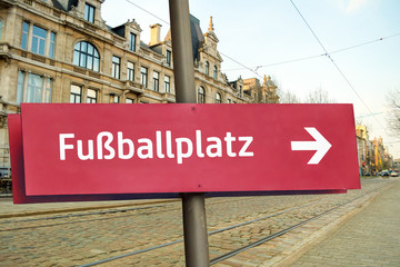 Schild 211 - Fussballplatz