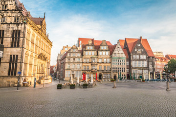 Fototapeta na wymiar The old town square of Bremen