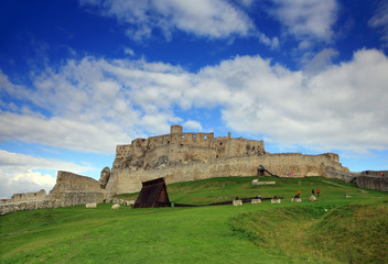 Spiski Hrad - zamek na wzgórzu