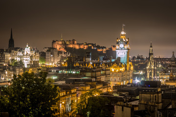 Fototapeta na wymiar Edinburgh at night