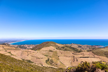 Collioure vue depuis la côte de Vermeille, Pyrénées- Orientales, Catalogne, Languedoc-Roussillon, France 