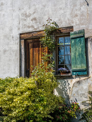 Fototapeta na wymiar Old window in rural switzerland - 4
