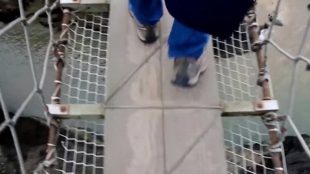 Carrick a rede rope bridge