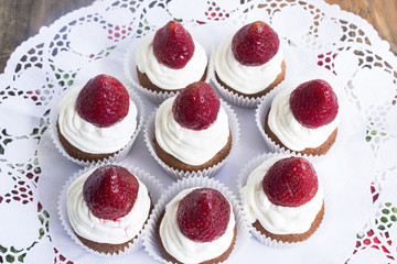 Cupcakes with Strawberries