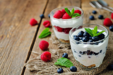 Raspberry and blueberry greek yogurt parfait