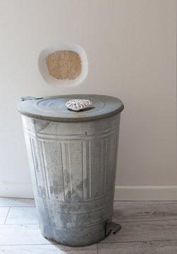 trashcan used how ornament