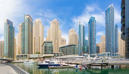 Fototapeta na wymiar Dubai - The Marina and yachts.