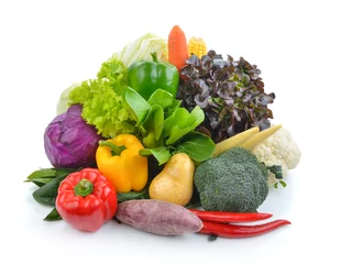 Türaufkleber Gemüse und Obst auf weißem Hintergrund © sommai