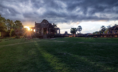 Fototapeta na wymiar Ancient library in Angkor Wat at the sunset