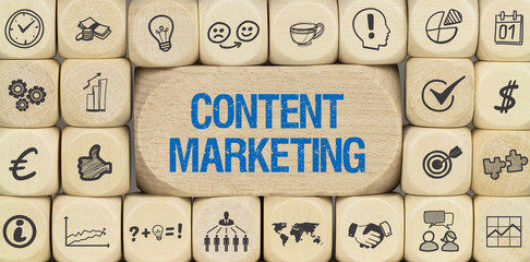 Content Marketing / Würfel mit Symbole