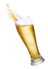 glass of splashing beer
