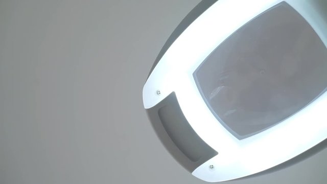 Medical Lamp In Healthy Spal lamp turns on and then turns off