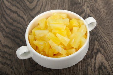 Canned pineapple