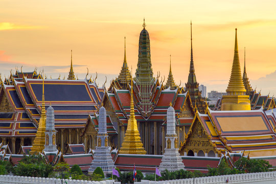 Grand palace and Wat phra keaw at sunset bangkok, Thailand