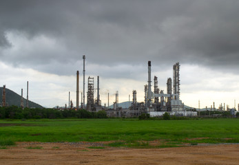 Oil refinery plant