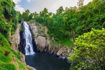 Fototapeta na wymiar Haew Narok waterfall