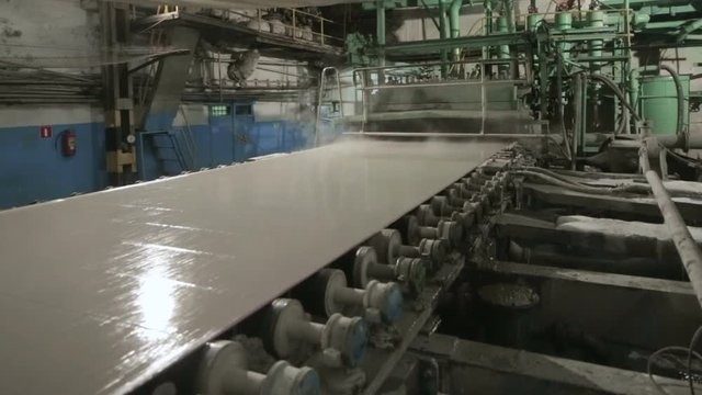 Paper production. Processing of secondary resources. Paper recycling. Large enterprise
