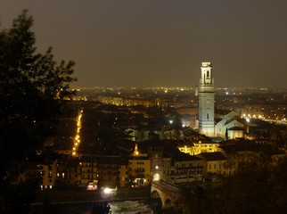 Verona bei Nacht