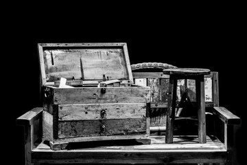 Wood chest