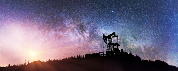 Pump in the background of stars in the Carpathians - obrazy, fototapety, plakaty