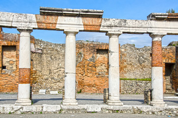 Naklejka premium Ruins of Edificio di Eumachia in Pompeii, Italy