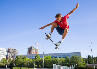 jump on skateboard © yanlev
