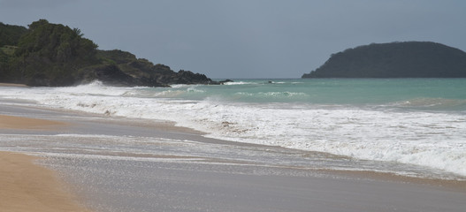 Rocher dans la Mer des Caraïbes 