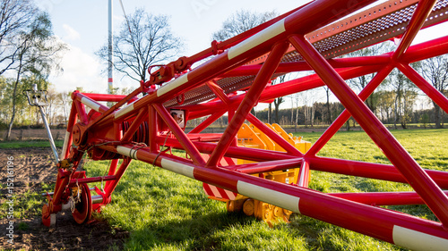 "Raupenkran / Gittermastkran 650 to Segmente rot/gelb zur