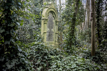 Old Headstone, Abney Cemetery