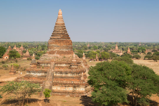 Many stupas, temples and pagodas in the ancient plain of Bagan in Myanmar (Burma), viewed from the Bulethi (Buledi) Temple.