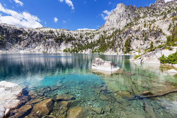 Alpine lake © Galyna Andrushko
