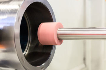 Intragrinding machine during operation.